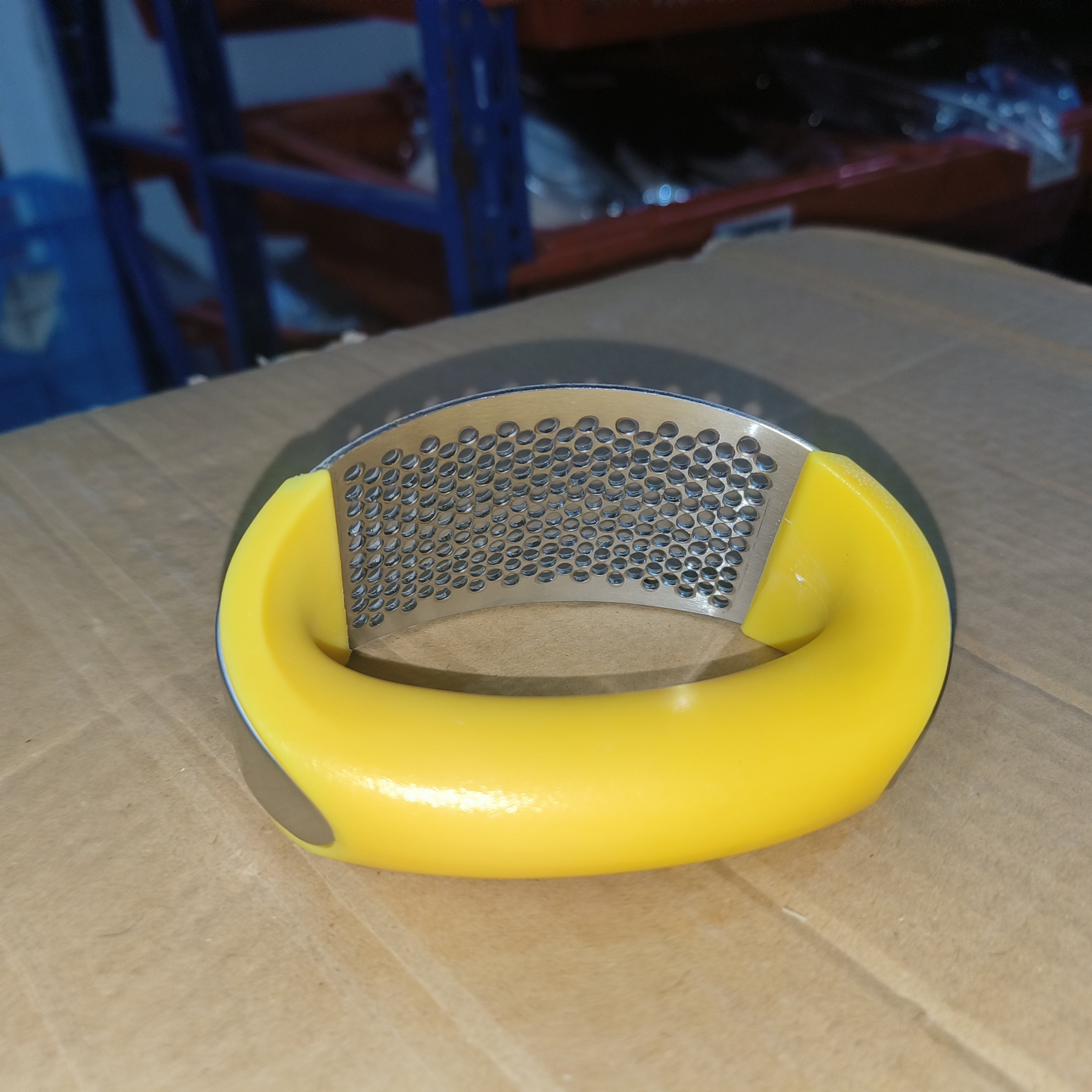 Lo Schiacciaglio in Acciaio Inossidabile che Ti Cambia la Cucina!